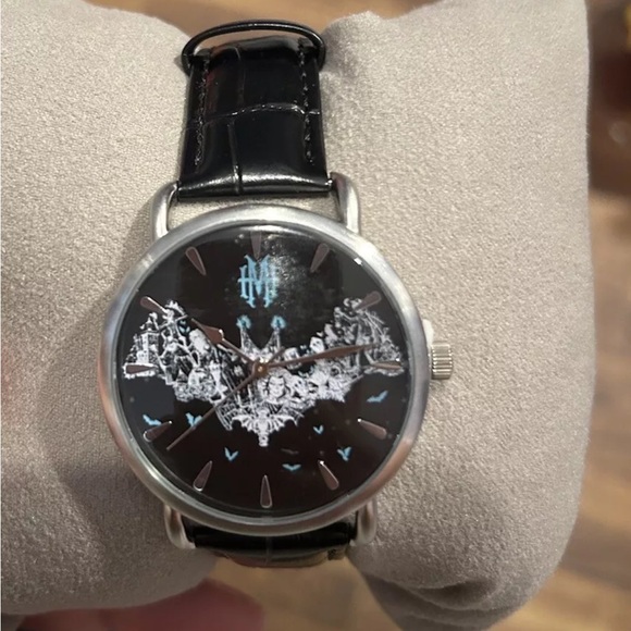 DISNEY HAUNTED MANSION DISNEY PARKS WATCH NWT - Picture 3 of 7